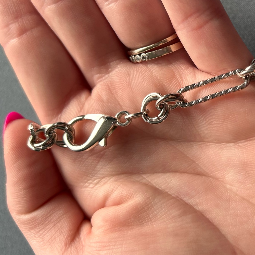 3/$10 Silver Tone Starfish And Star Necklace - Picture 4 of 5